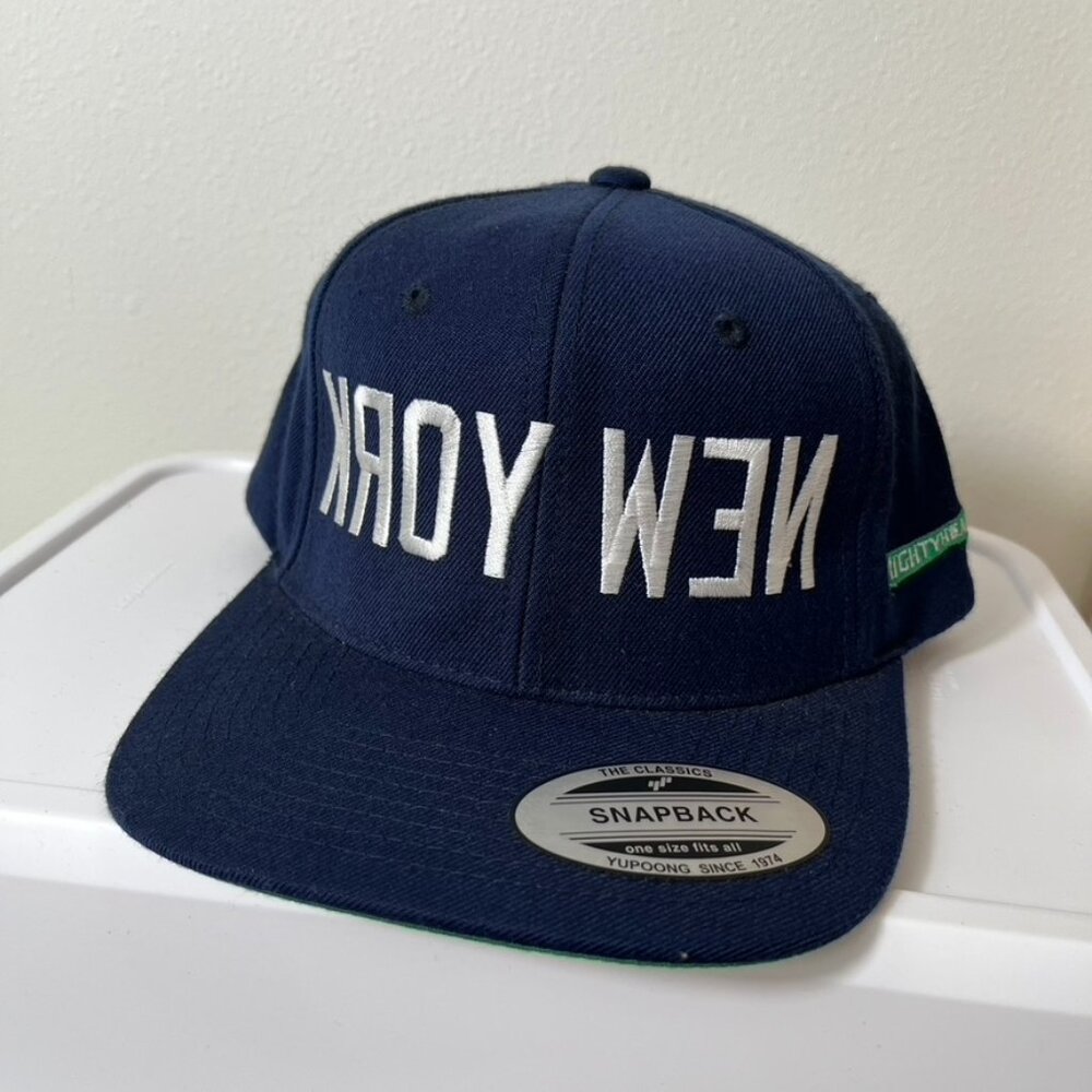 Vintage Y2K New York Backwards Navy Blue Snapback Hat Cap Wool Acrylic Adjustabl